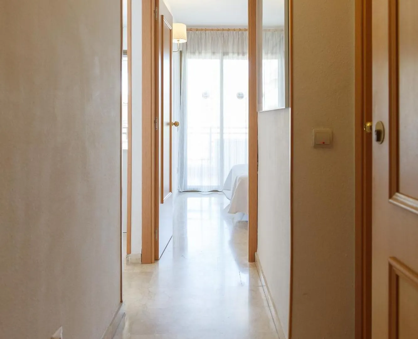 Uhc Aquamarina Apartments La Pineda
