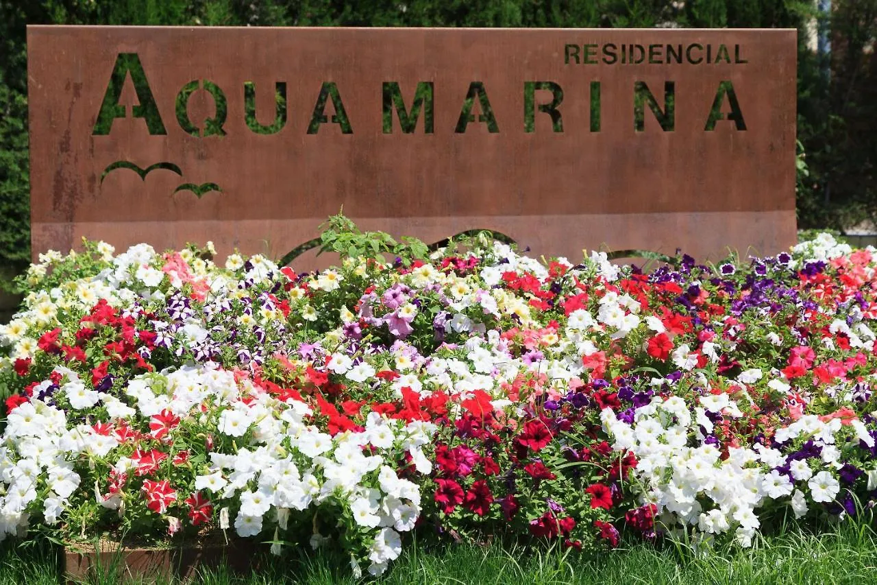 Uhc Aquamarina Apartments La Pineda España